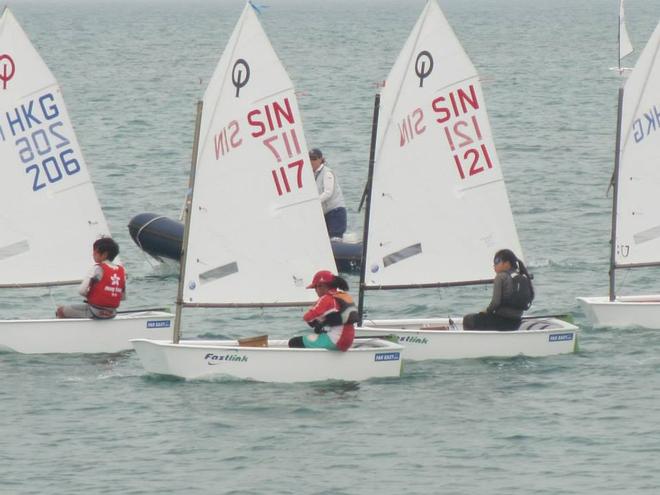Singapore’s Optimist sailors won Silver in the Team Racing Event © SingaporeSailing